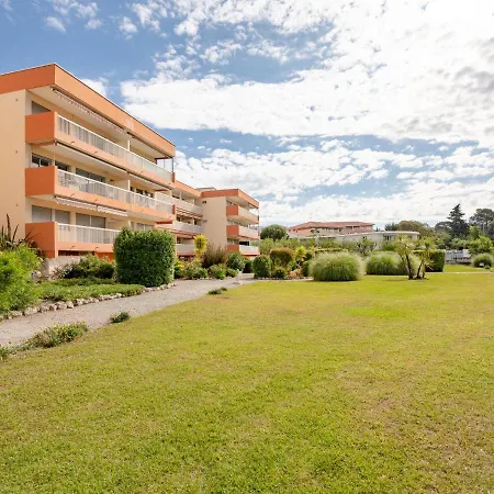 Les Gemeaux By Interhome Saint-Raphaël