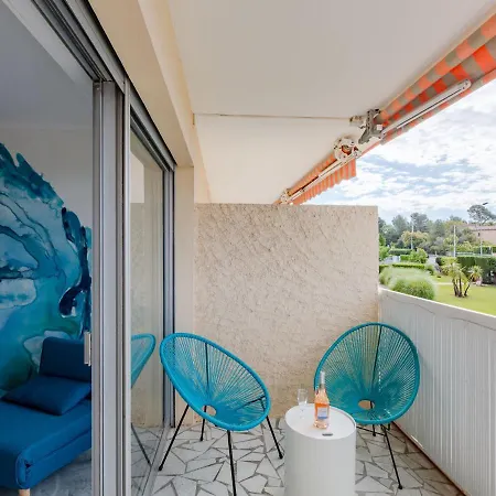 Les Gemeaux By Interhome Saint-Raphaël